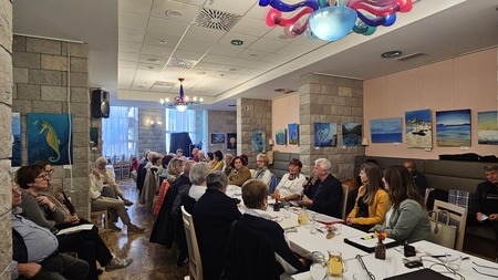 Župan je na posvetu pojasnil projekt gradnje novega doma za starejše občane, ki je sicer v pristojnosti države.